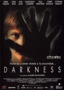 دانلود فیلم Darkness 2002387878-1867449417